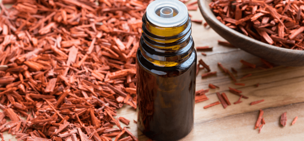 Blend sandalwood essential oil
